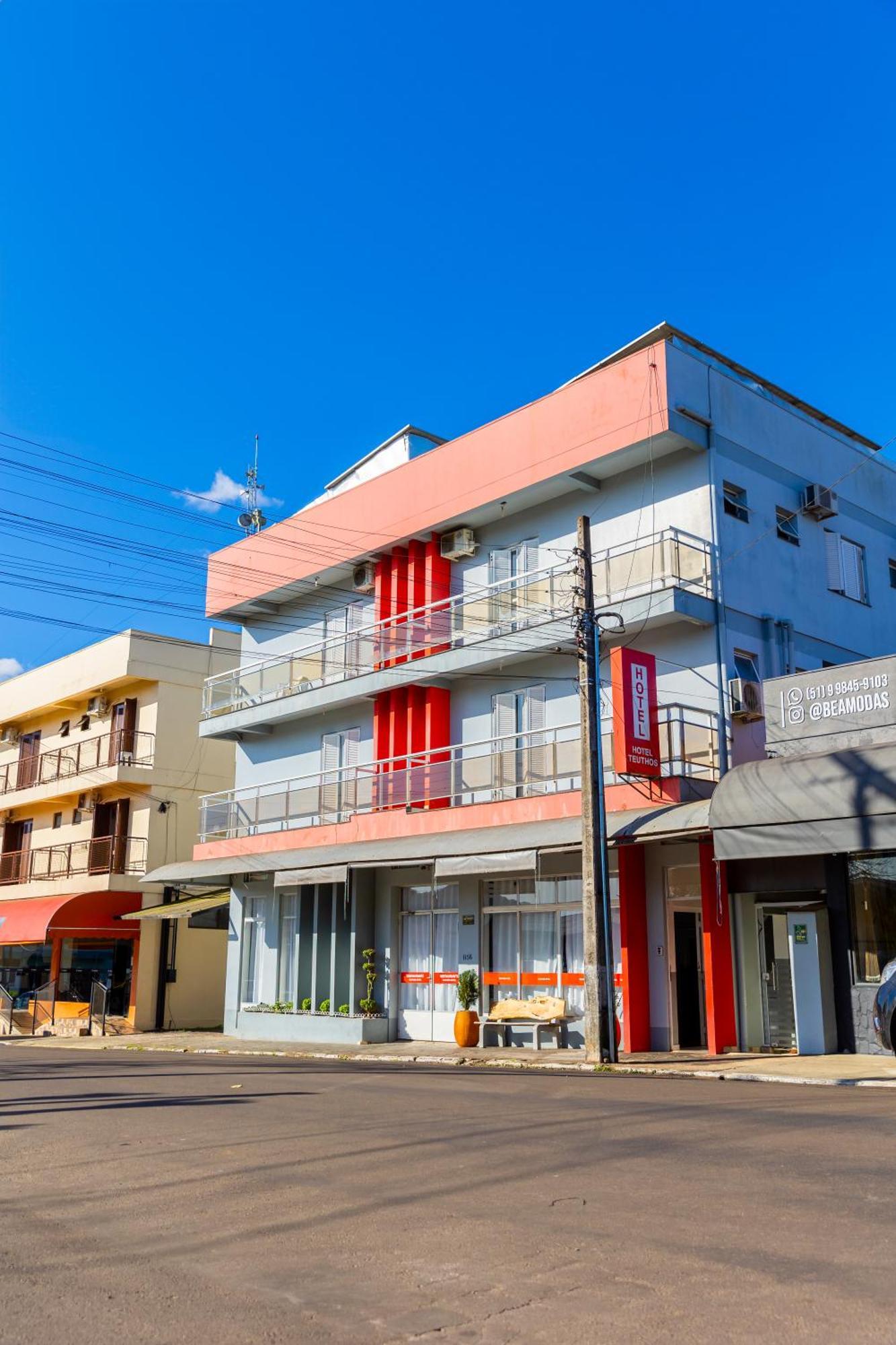 Teuthos Hotel Teutônia Zewnętrze zdjęcie