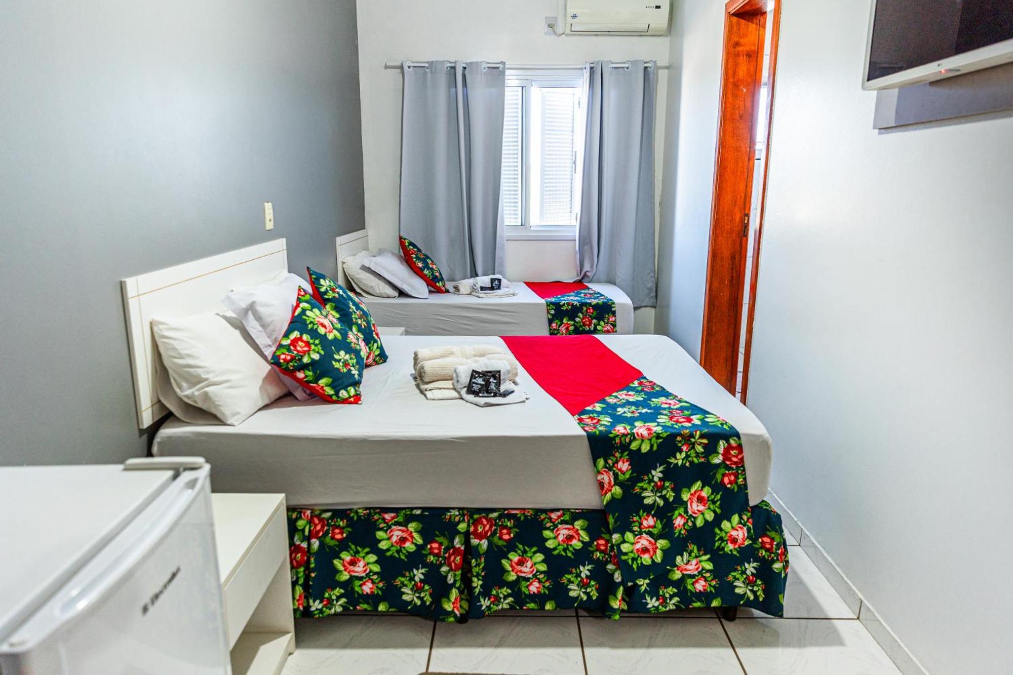 Teuthos Hotel Teutônia Zewnętrze zdjęcie