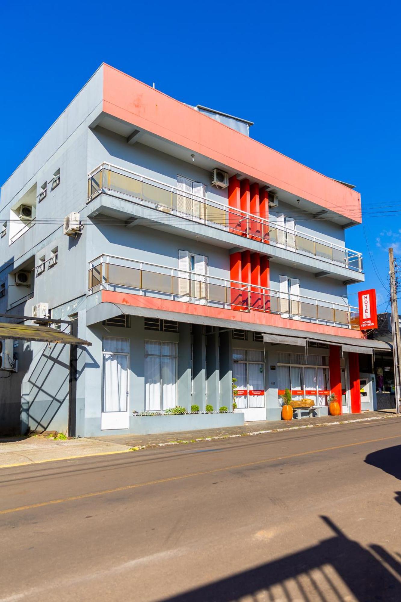 Teuthos Hotel Teutônia Zewnętrze zdjęcie