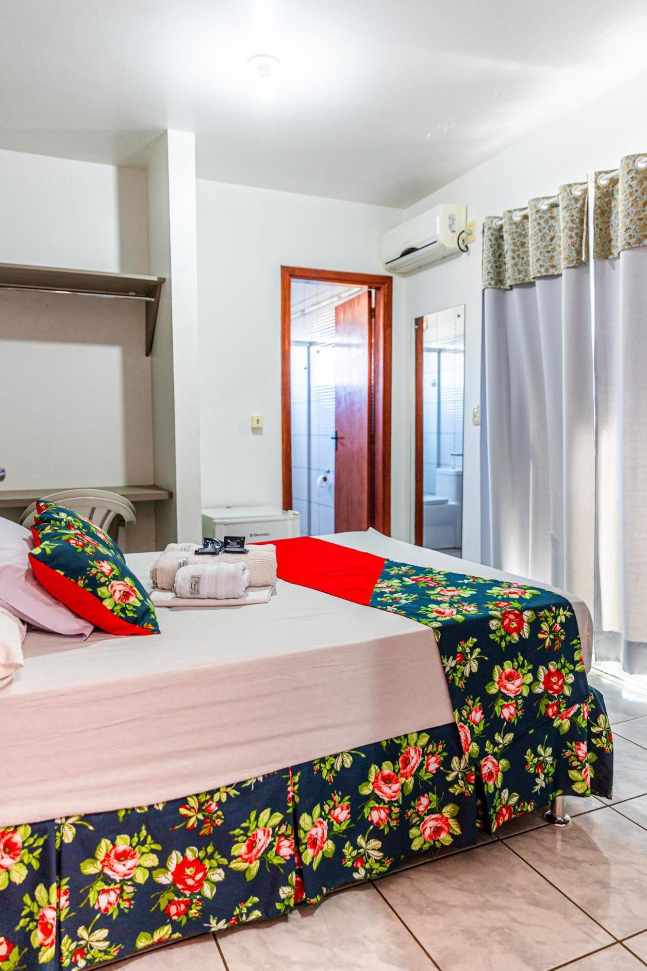 Teuthos Hotel Teutônia Zewnętrze zdjęcie